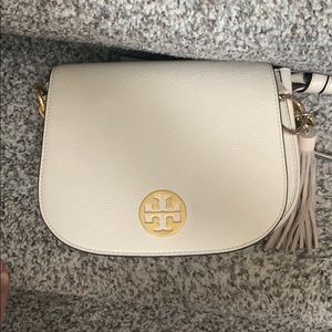 tory burch everly flap saddle bag